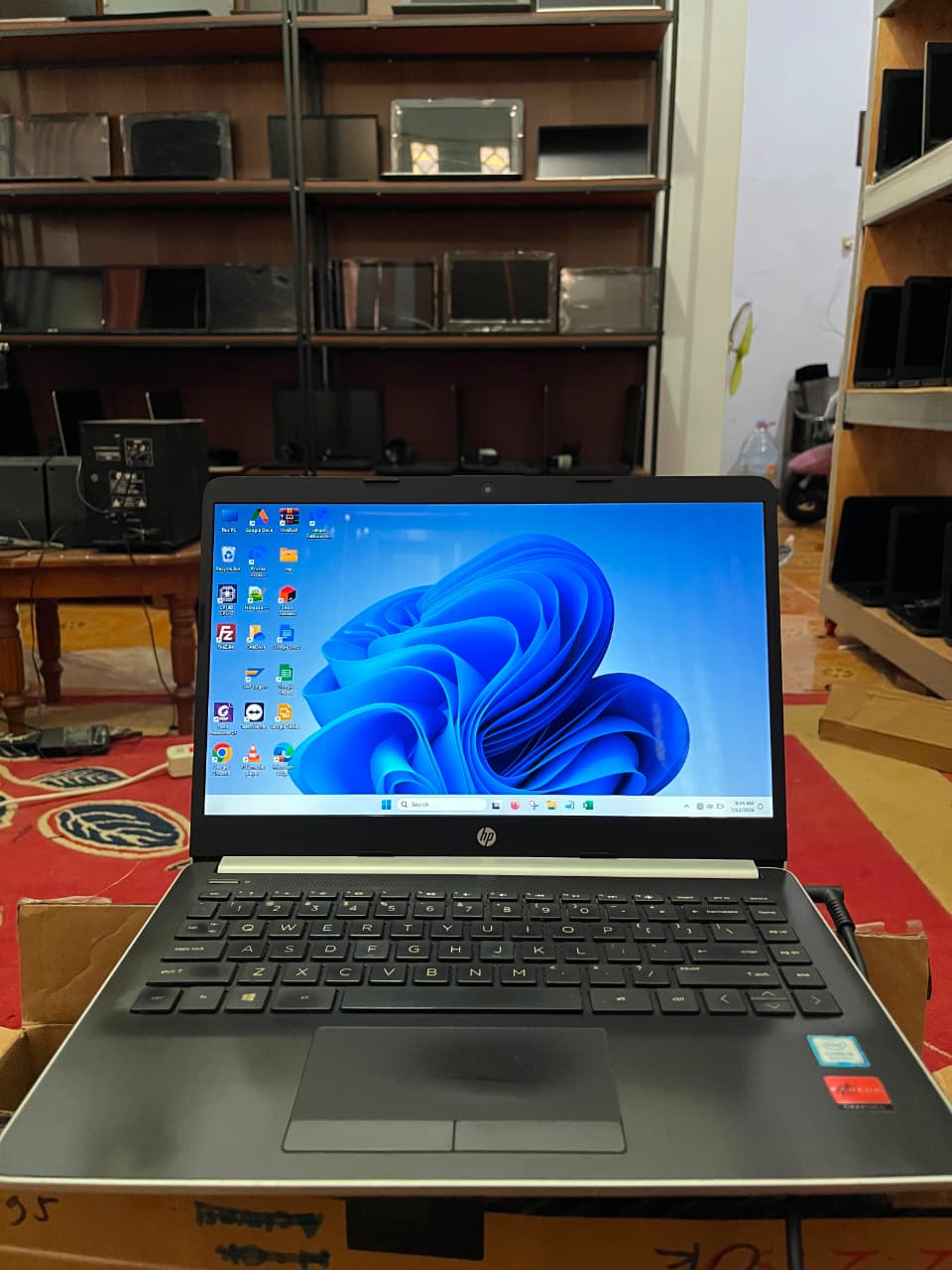 HP 14s