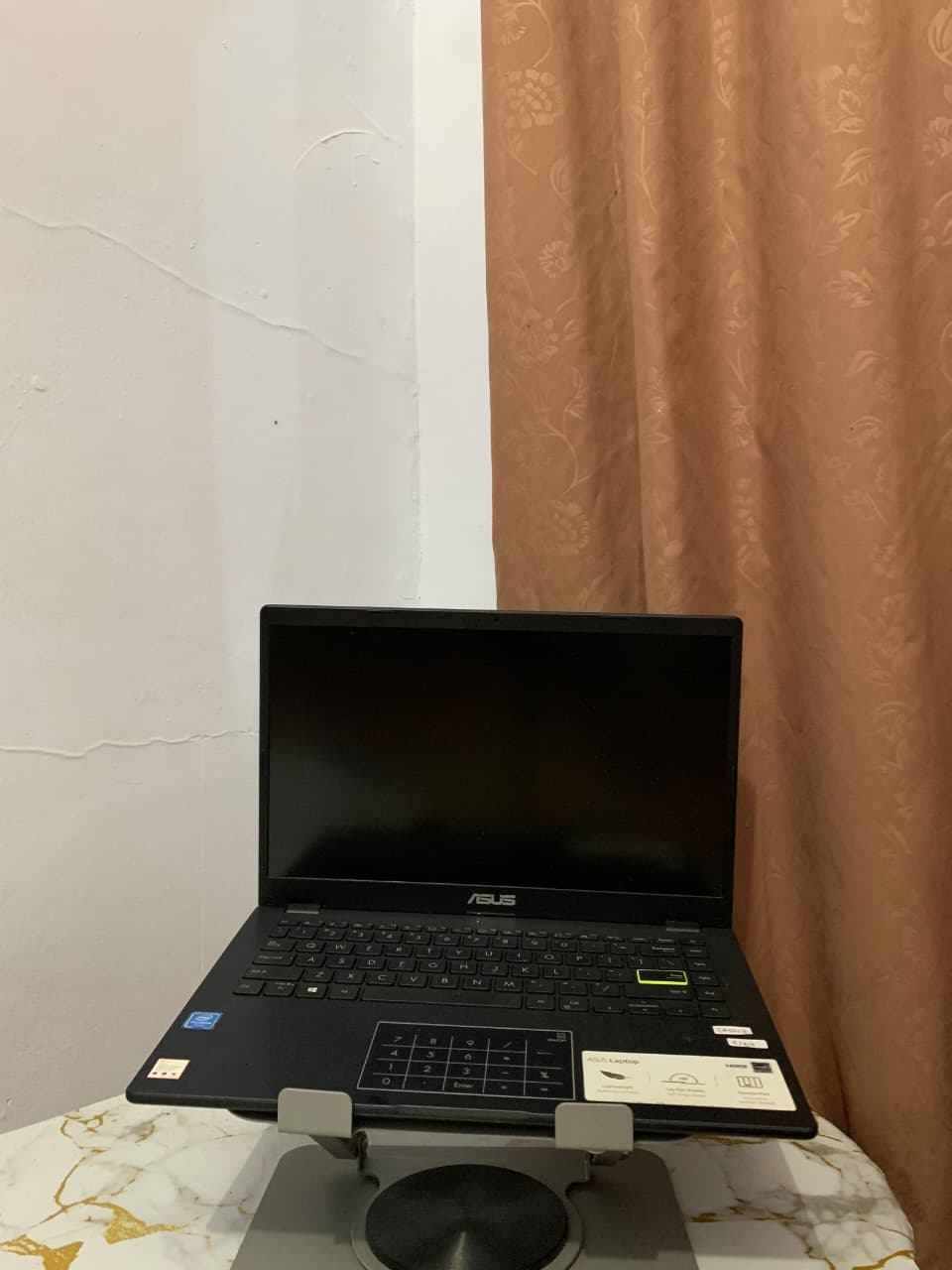 ASUSLaptop E410MAB