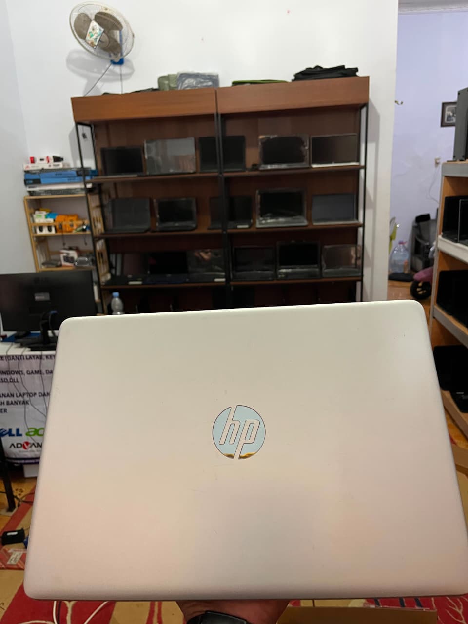 HP 14s