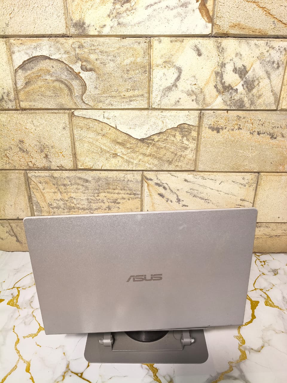 Asus X415