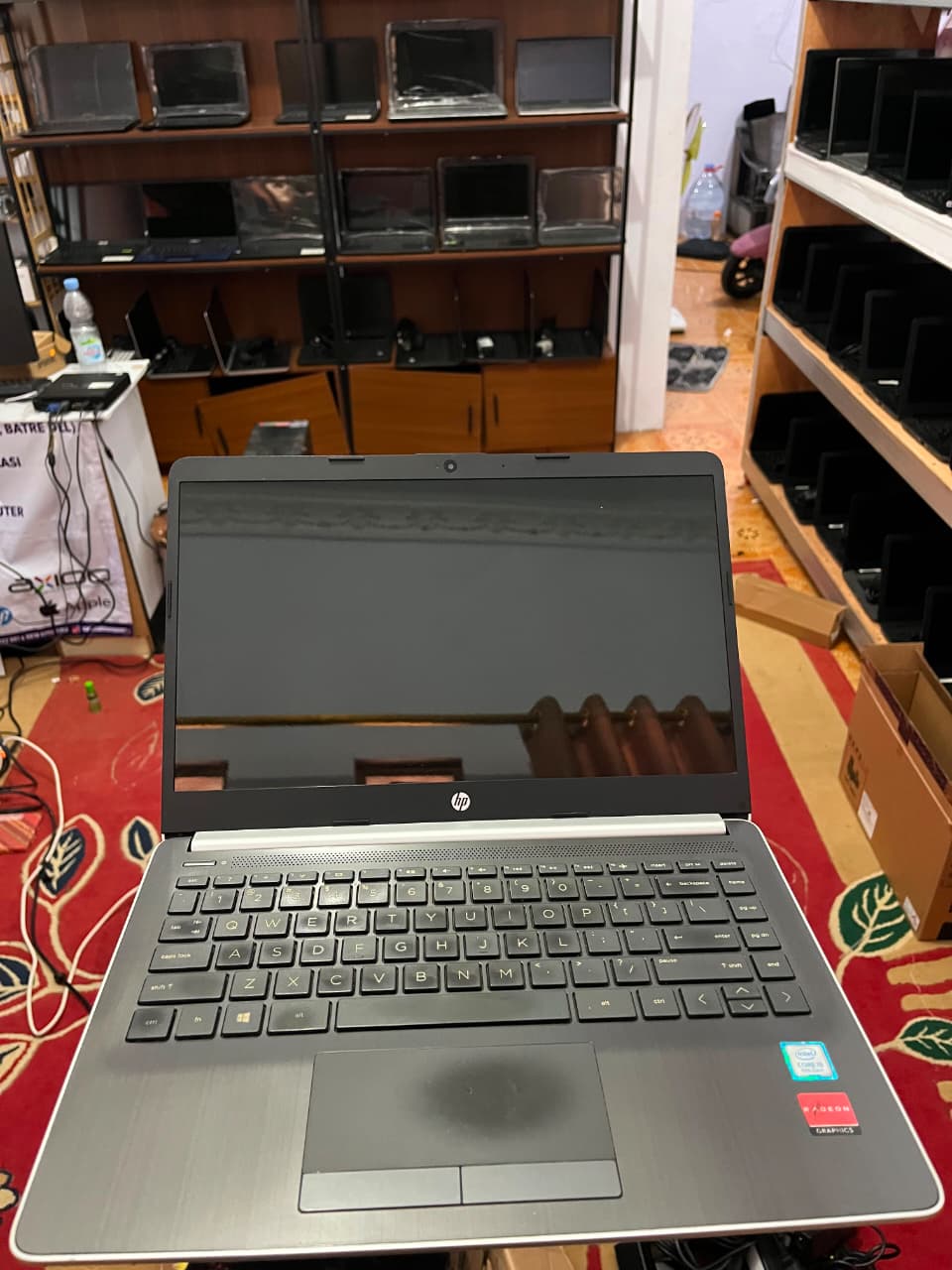 HP 14s