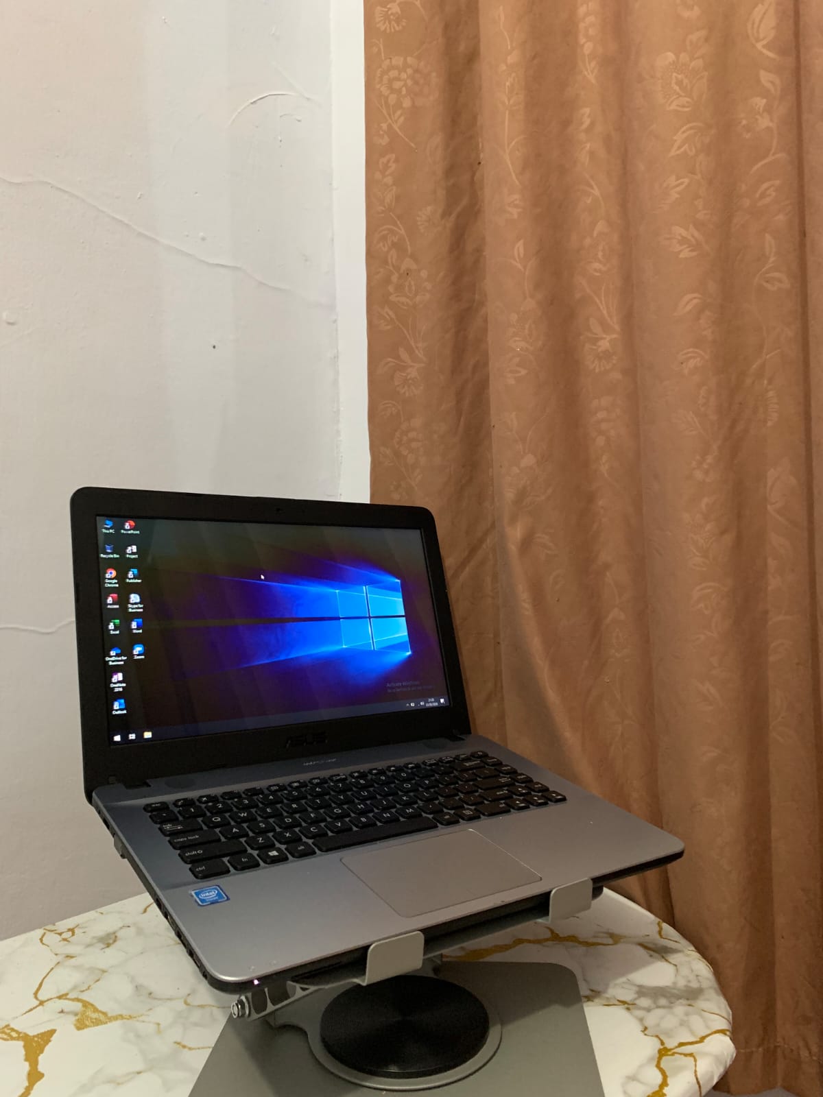 ASUS Laptop X441MA