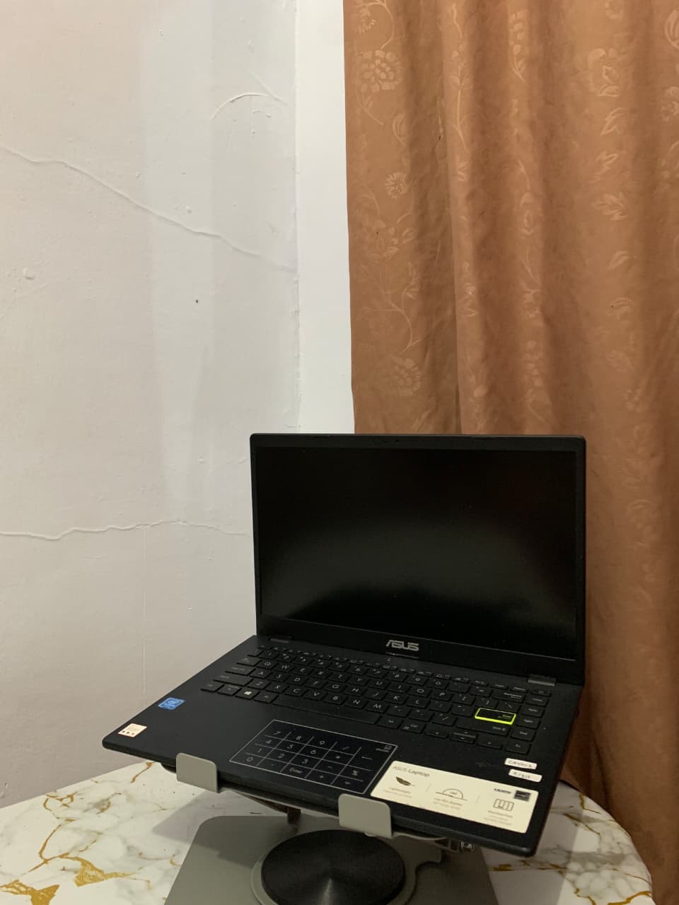 ASUSLaptop E410MAB