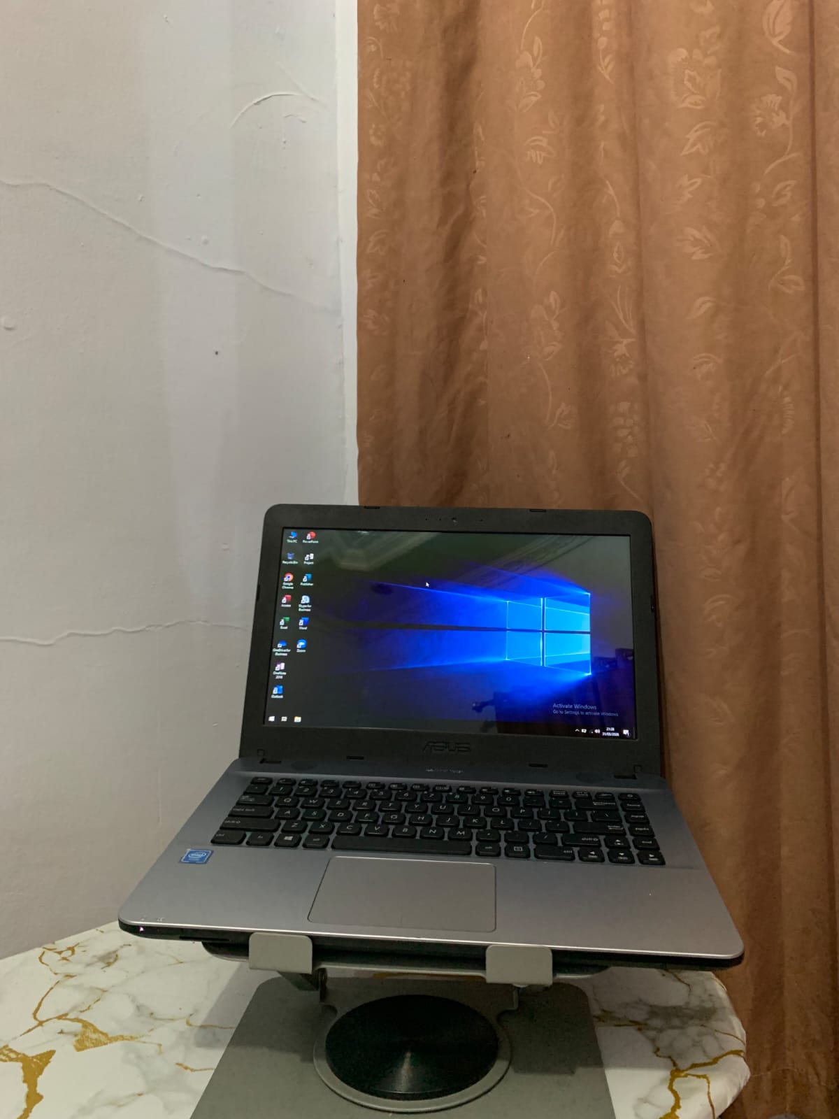 ASUS Laptop X441MA