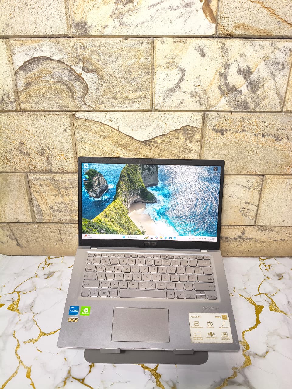 Asus X415