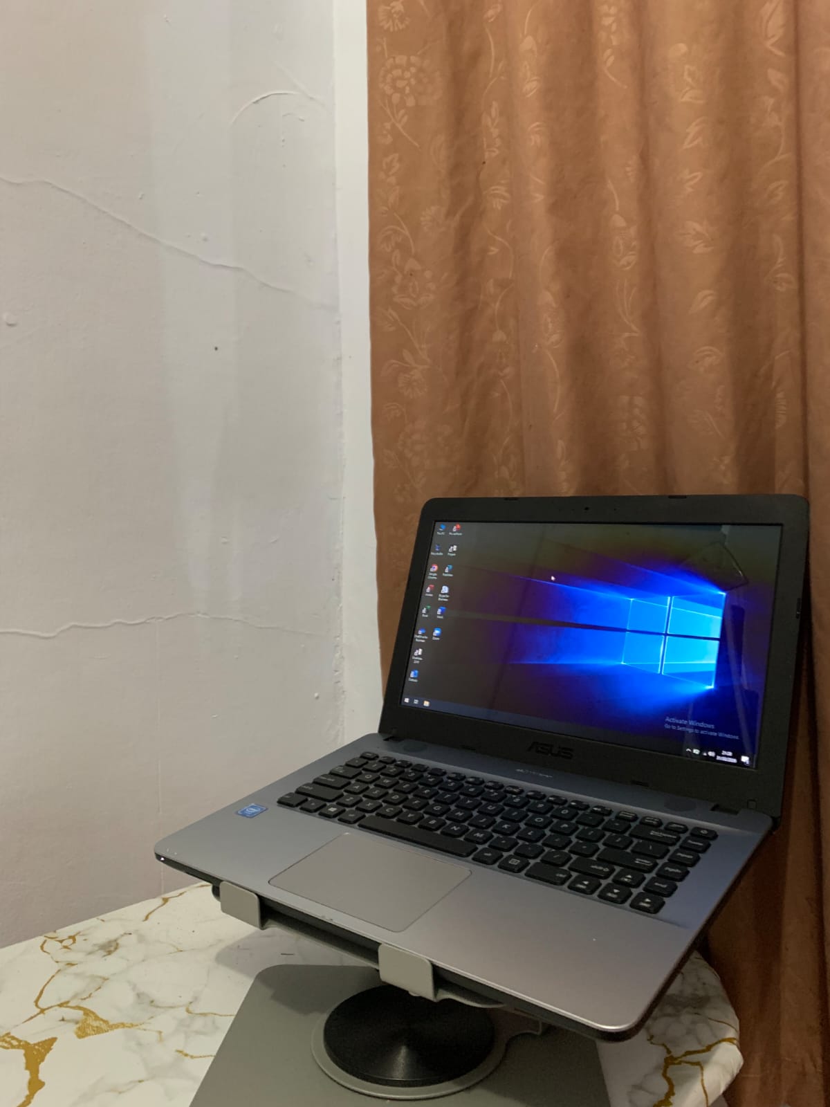 ASUS Laptop X441MA